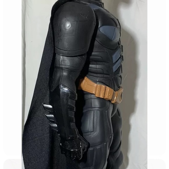 Batman Begins Action Figure 32” Christian Bale DC Comics The Dark Knight Trilogy - Picture 8 of 11